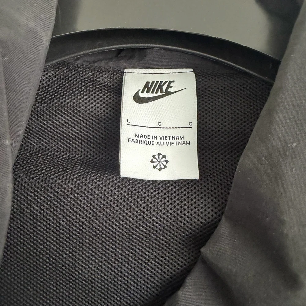 Nike Women's Sportswear Essential Oversized UV Coaches' Jacket in Black Large - Picture 11 of 15